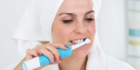 Hoe vaak en hoe lang tandenpoetsen?